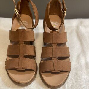 NWOT Womens Ankle Strap Heels-Dr Scholls-Eleanor-Faux Suede-Honey Brown/Tan